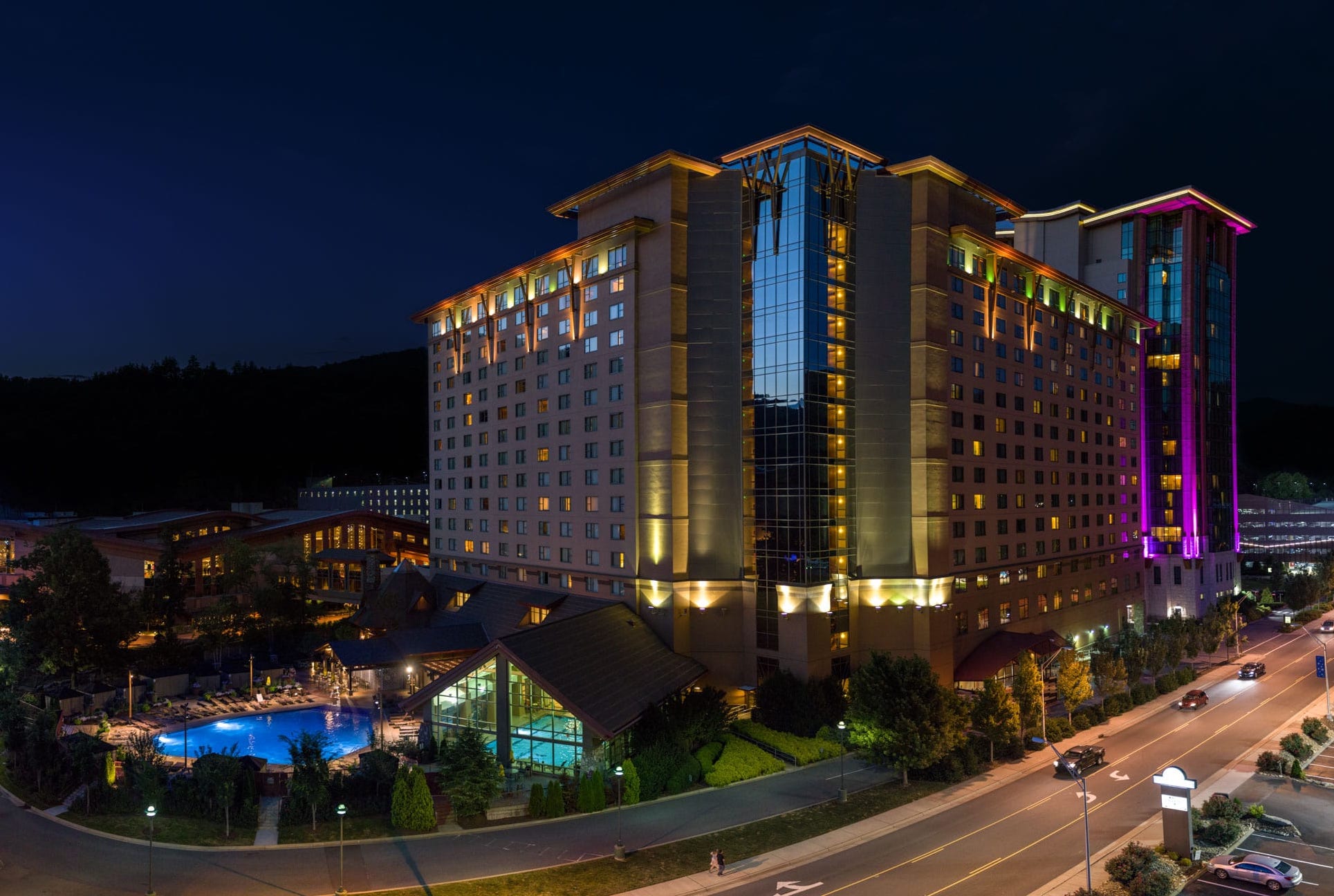 Ultimate Elvis Tribute Artist Contest at Harrah's Cherokee